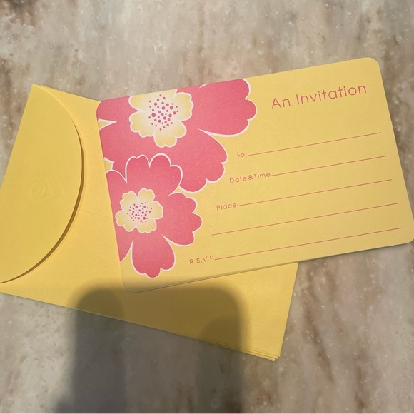⭐️ 7 Flower 🌸 Party Invites 📨 - Picture 1 of 1